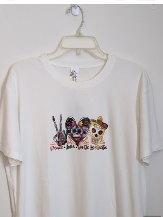 Tops - Day Of The Dead Graphic T-Shirt w/ Colorful Day of the Dead Skull Design
